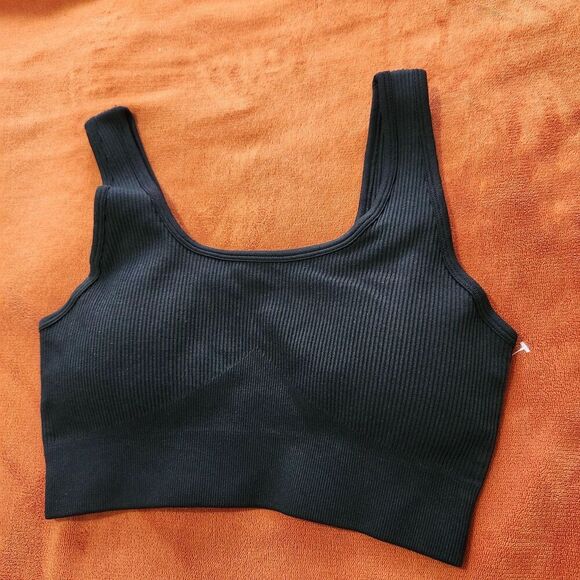 Sports Bra Womens Size Medium Black Padded Stretch B5 - Picture 1 of 6
